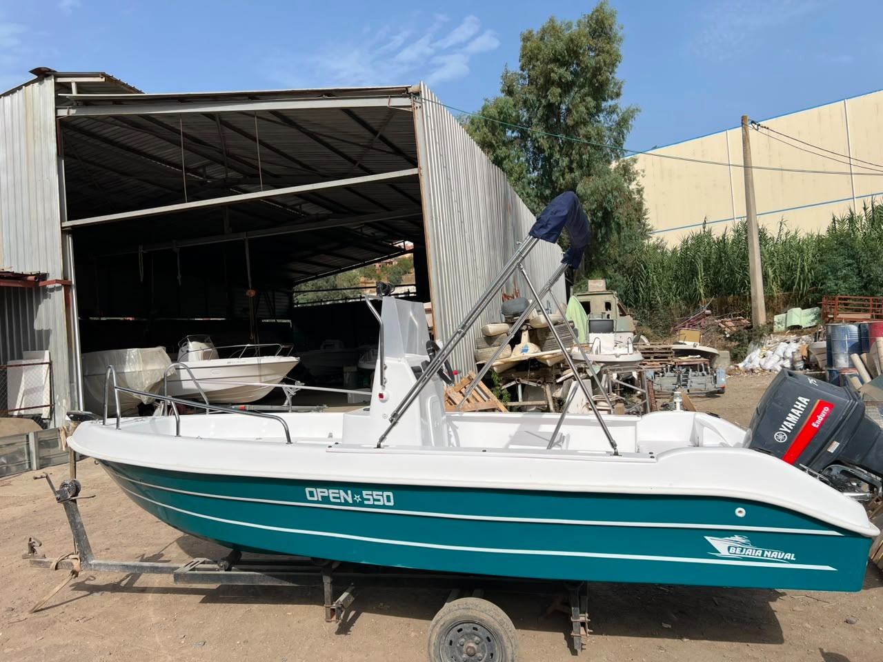 Bateau Bejaia Naval dans le chantier